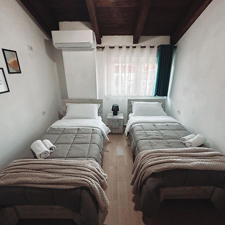 Js House Shkoder 2アパートメント エクステリア 写真