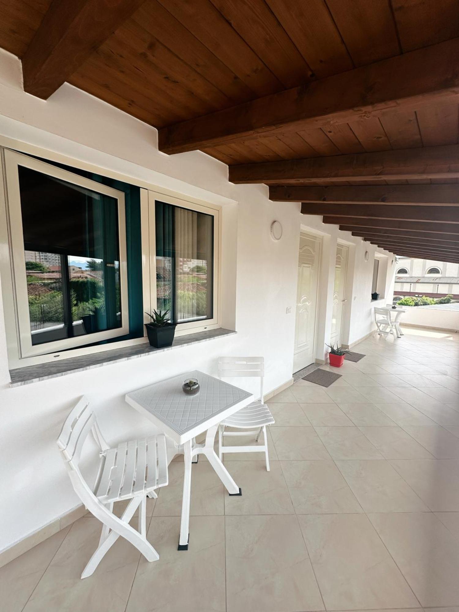 Js House Shkoder 2アパートメント エクステリア 写真